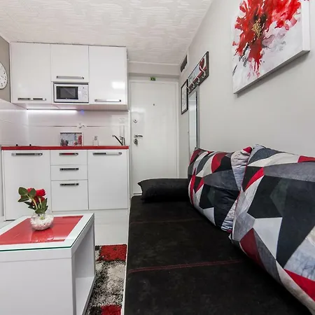 Romanov Apartamento *